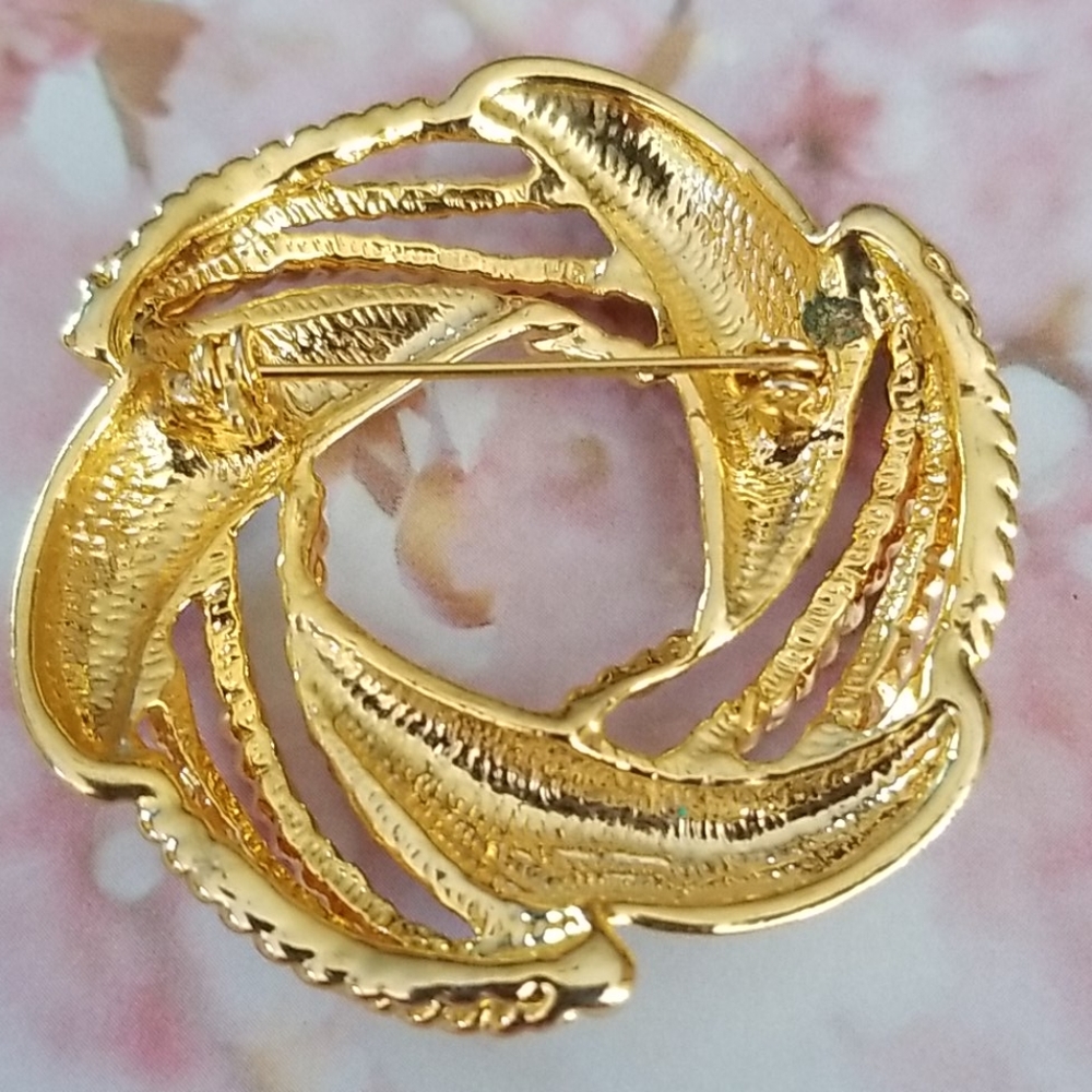 Vintage Mid Century Goldtone Rope Design Wreath Brooch Pin - Picture 7 of 15